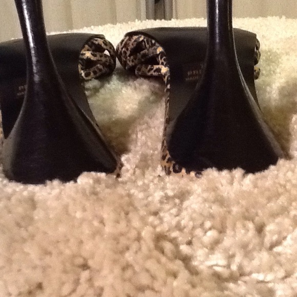 Chilis leopard print heels. - Picture 8 of 8